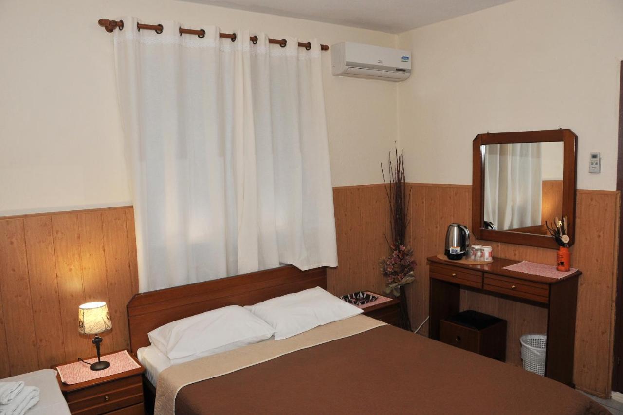 Guesthouse Bloutsos Rooms Kastrákion Eksteriør bilde